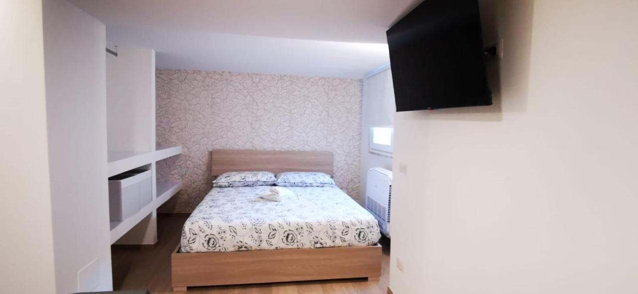 Francy'S House Apartment ทริจเจียโน ภายนอก รูปภาพ